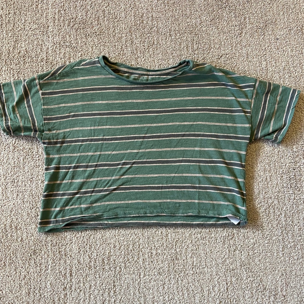 American Eagle crop top